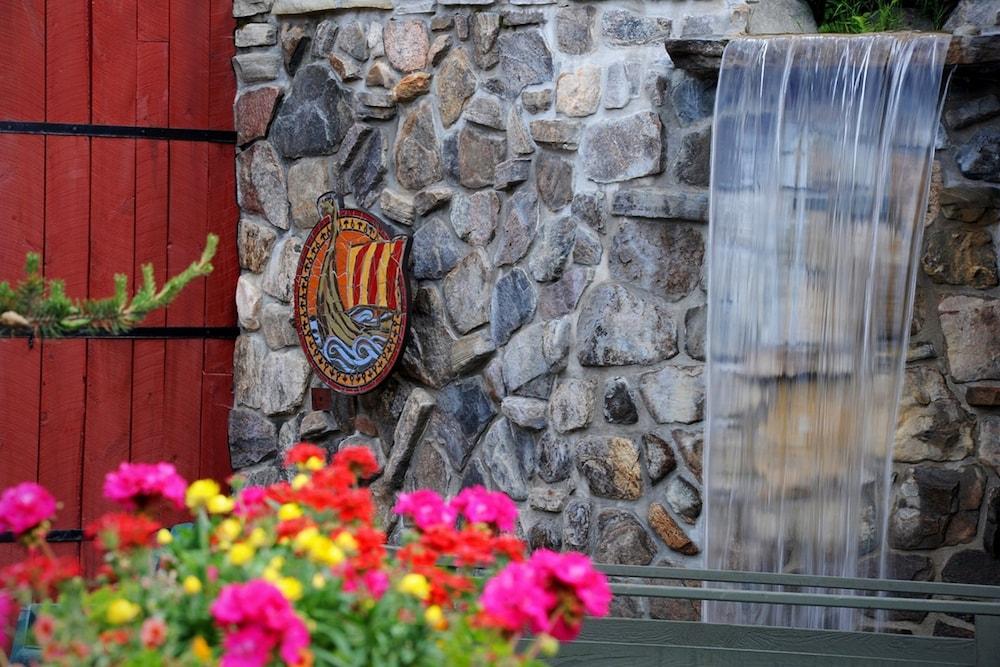 Hotel Vacances Tremblant Mont-Tremblant Exterior photo
