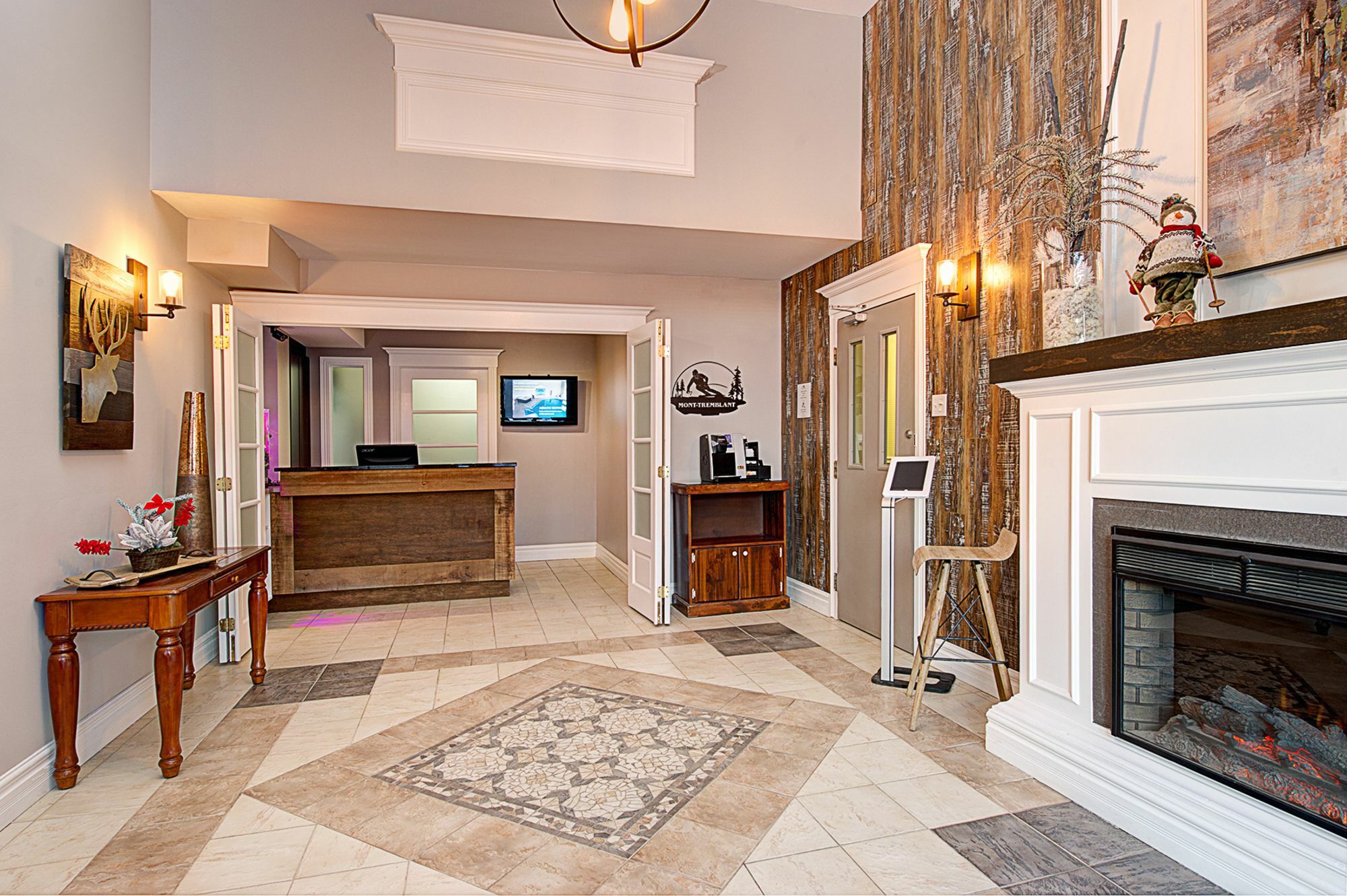 Hotel Vacances Tremblant Mont-Tremblant Exterior photo